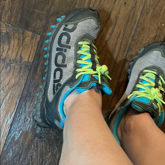 Shoes - Picture 2 of 5